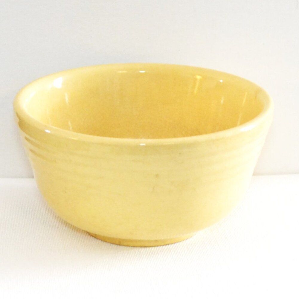 Vintage Watt 06 USA Ovenware Apple Design Mixing Bowl - Picture 3 of 8
